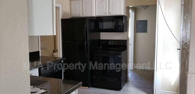 Foto del edificio - 1041 S 200 W