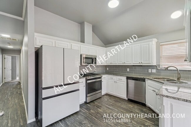 Foto del edificio - 2821 NW 170th St