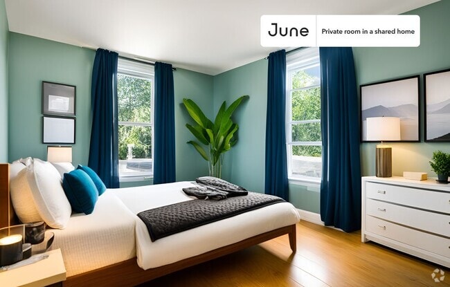 Building Photo - Private bedroom in 4 bed/2 bath Home