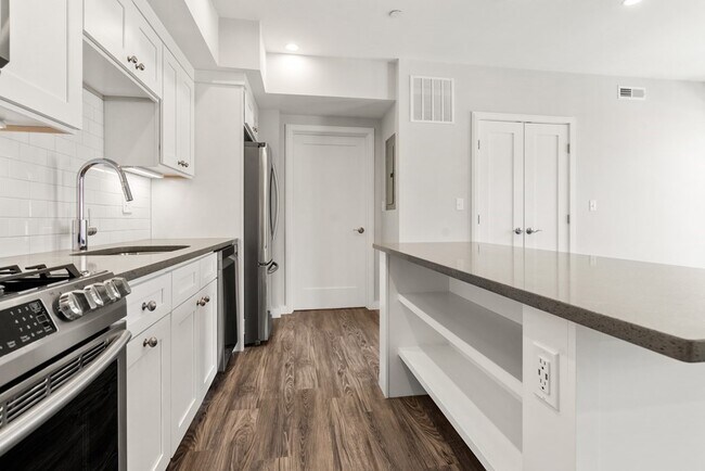 Foto del edificio - 375 Pleasant St