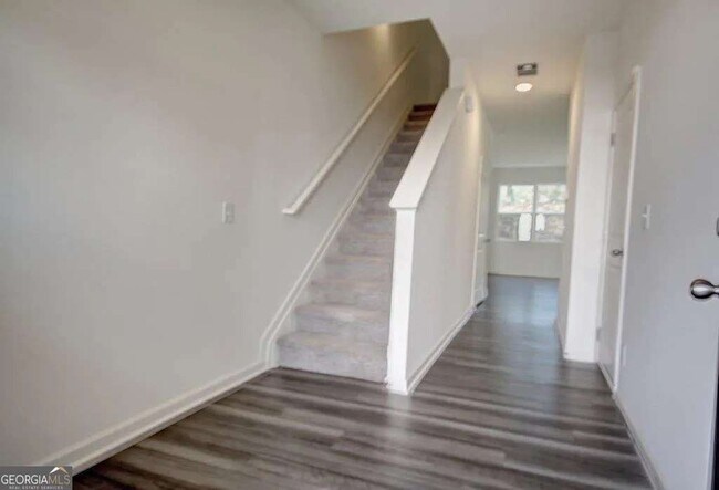 Building Photo - 3180 Delancy St