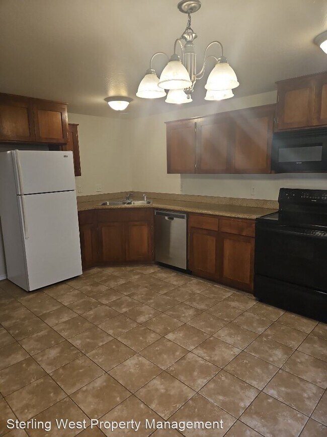 Building Photo - 3 br, 2 bath House - 127 N Royal Ave