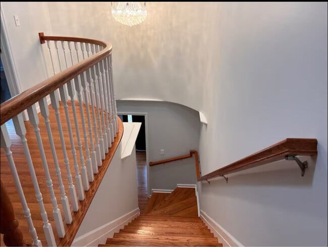 Building Photo - 3100 Stratford Ct