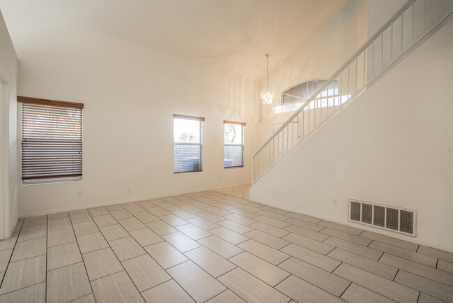 Building Photo - 982 N BRADLEY DR, CHANDLER AZ