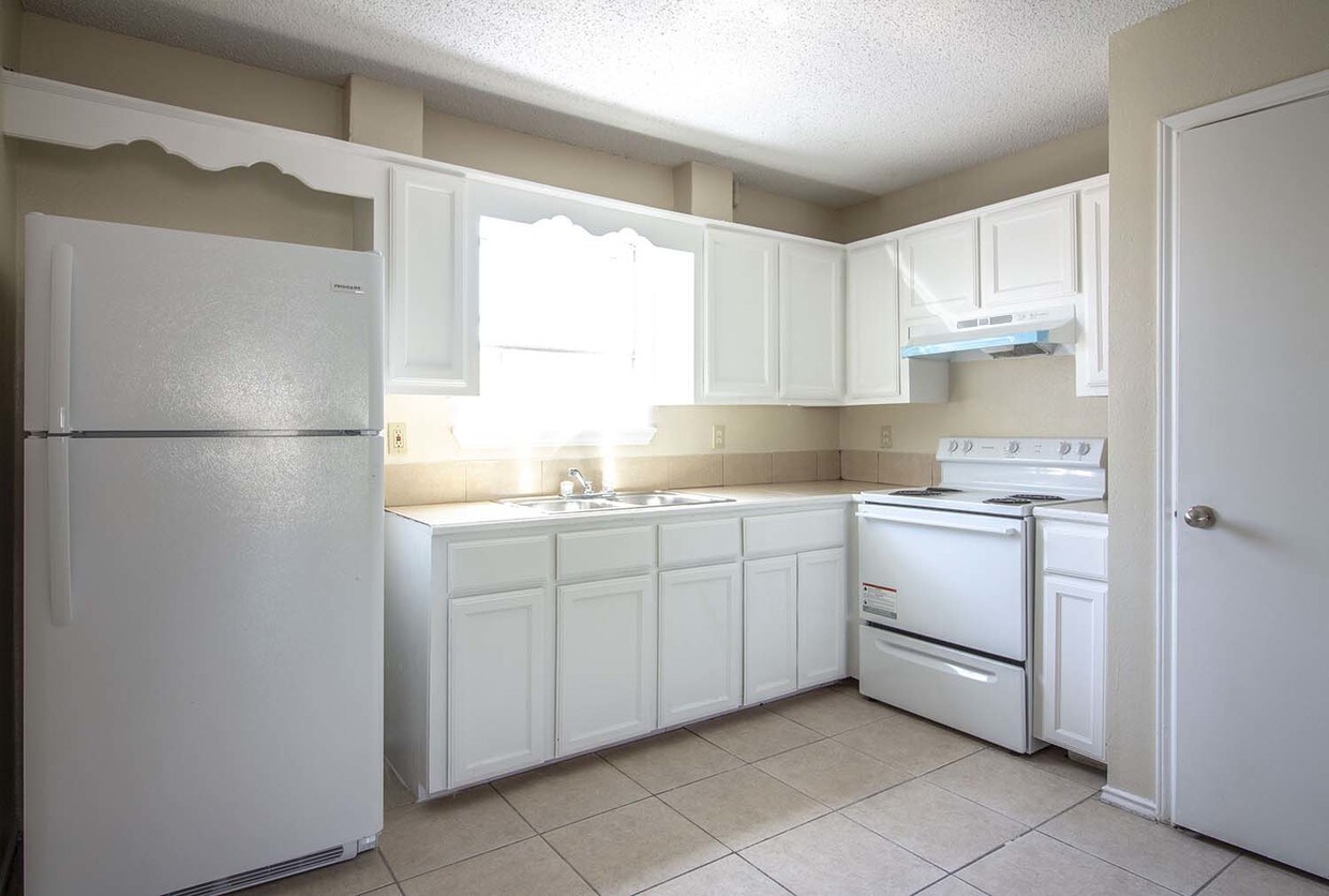 311 E Crockett Ave Unit 6, Alamo, TX 78516 Apartment for Rent in