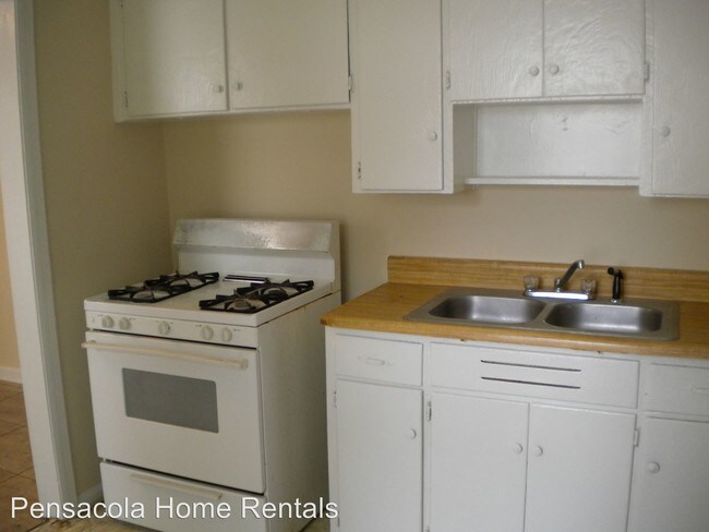 Building Photo - 2 br, 1 bath House - 35 Kennington Drive