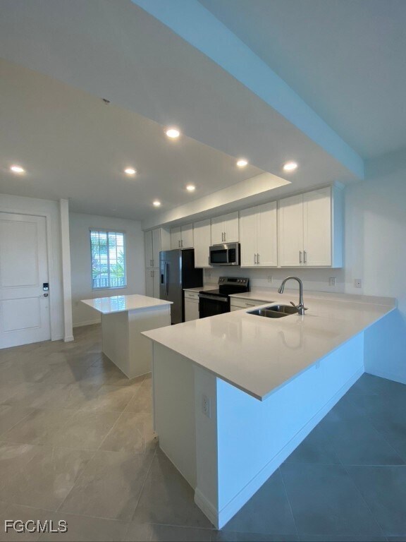 Building Photo - 15275 Grn Acrs Ave