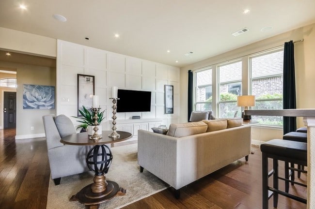 Building Photo - 15421 Bluff Creek Cove