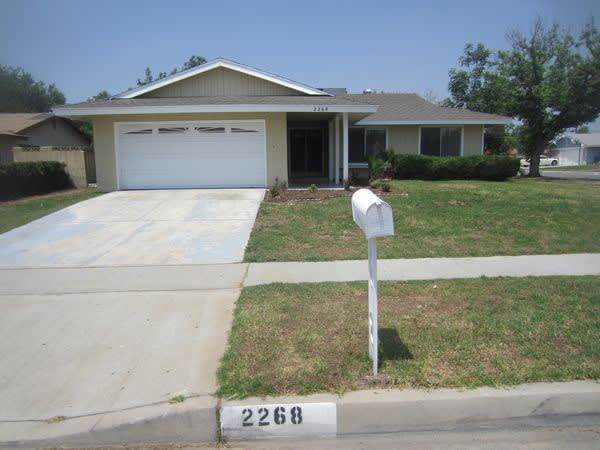 Primary Photo - 2268 N Arrowhead Ave