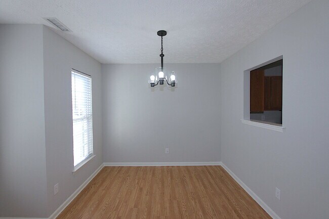 Building Photo - Charming 3-Bedroom Home in Raleigh!