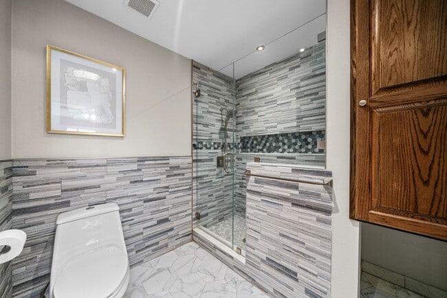 Building Photo - 6635 Wanda Ln