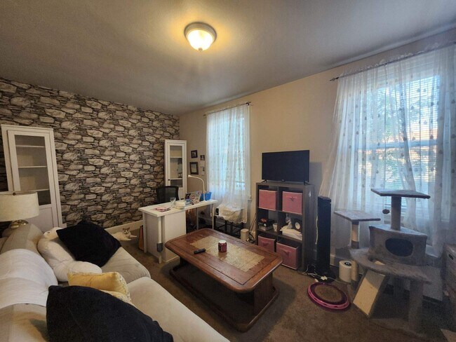 Foto del edificio - 116 N Church St