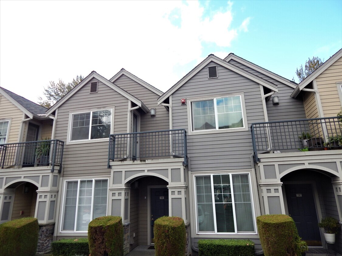 9223 122nd Ct NE, Kirkland, WA 98033 Townhome Rentals in Kirkland WA