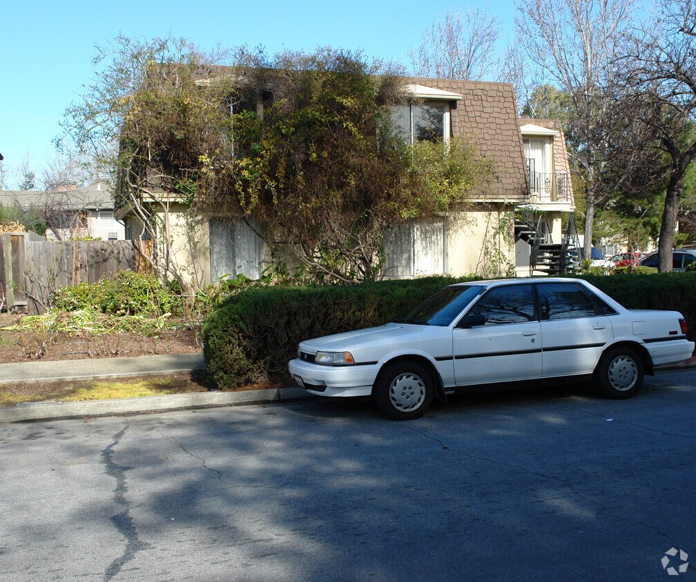 Building Photo - 1233 Coronado Dr