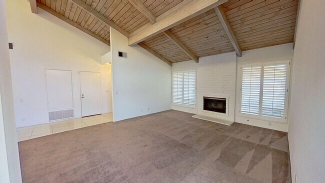 Building Photo - 5022 Hemlock