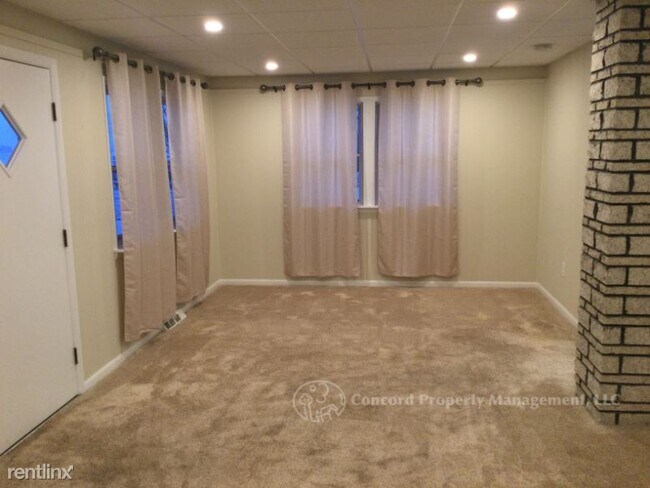 Building Photo - 2 br, 1 bath House - 980 Seneca Park Rd