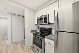 Building Photo - Cortland Landmark