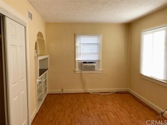 Building Photo - 108 3/4-104 Huntington Dr N