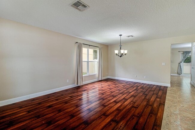 Foto del edificio - 142 Wilson Bay Ct