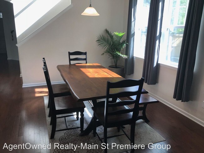 Building Photo - 5 br, 3.5 bath House - 144 Limehouse Drive