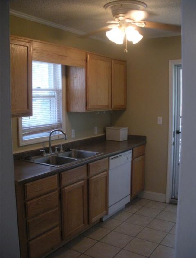 Building Photo - 4214 Adams