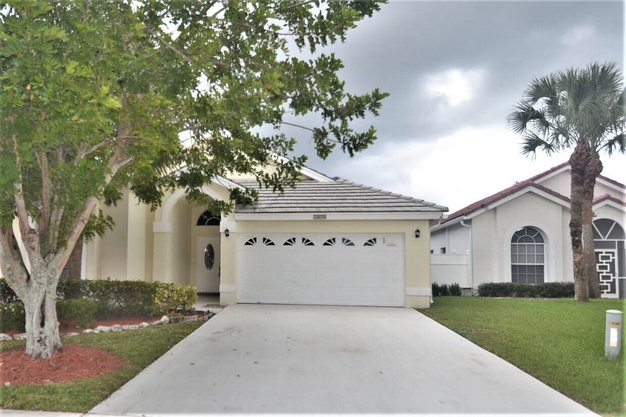 7076 Charleston Point Dr House Rental in Lake Worth Beach, FL