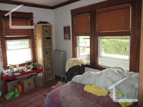 Building Photo - 52 Athol St