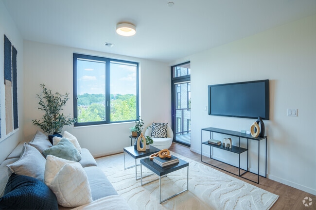 1BR, 1BA w/ Den - 656SF - Living Room - Hew at 1515