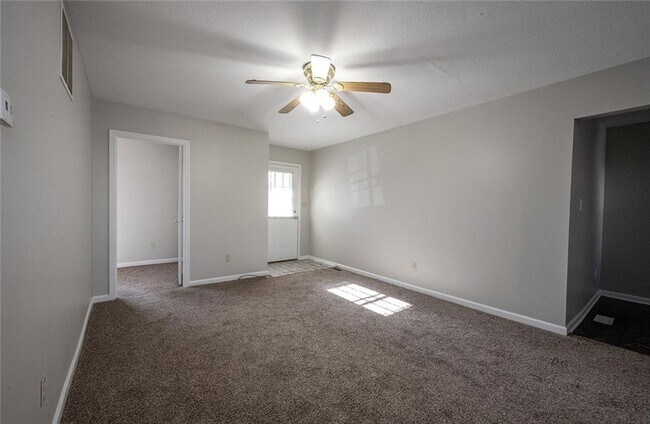 Building Photo - 421 Central Ave