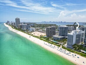 Building Photo - 6801 Collins Ave