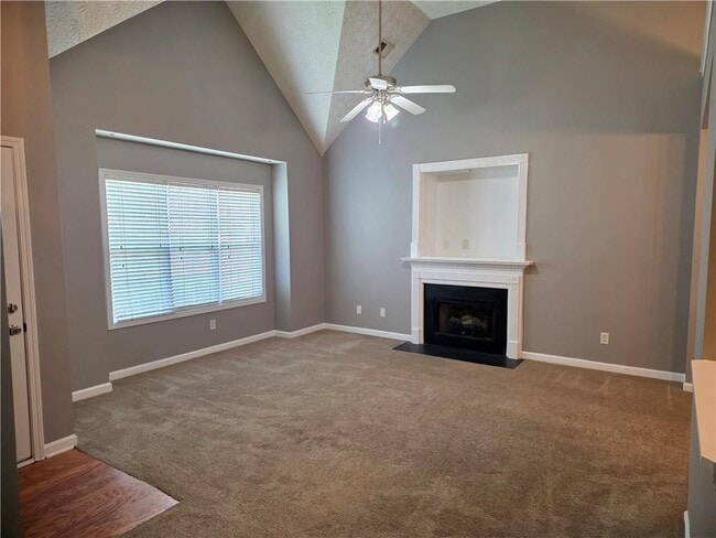 Building Photo - 307 Providence Dr