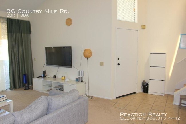 Building Photo - 2 bedroom in Pomona CA 91766