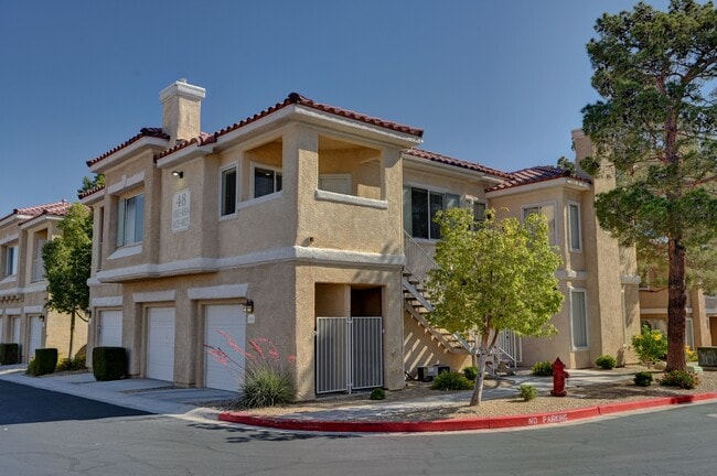 Building Photo - 251 S Green Valley Pky