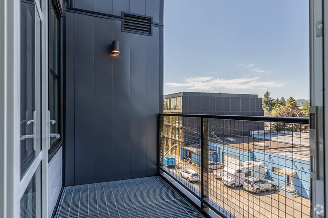 2BR, 1.5BA - 813SF - The Robert