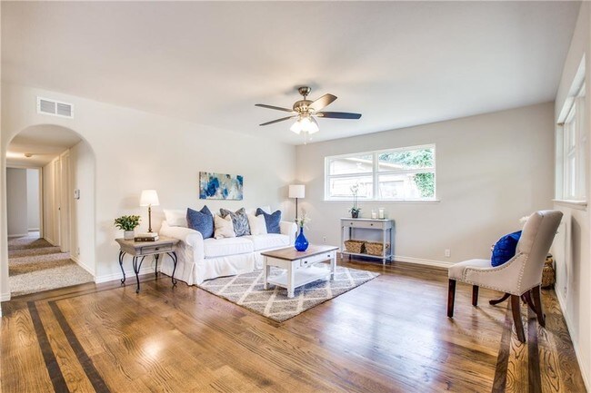 Building Photo - 11627 Coral Hills Dr