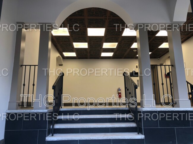 Foto del edificio - 641 Lincoln Ave