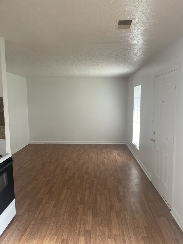Living Room - 603 Cheyenne Rd