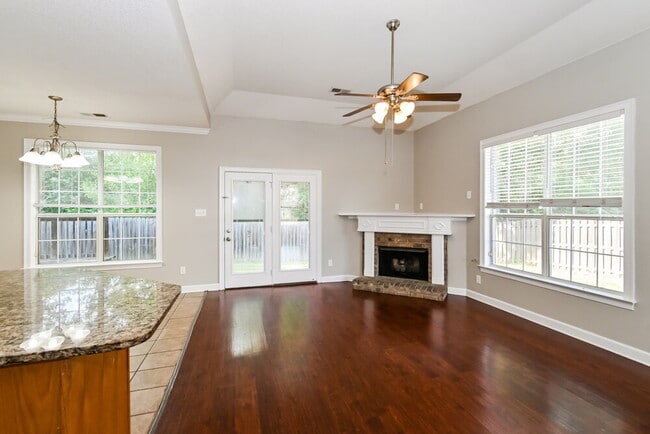Building Photo - 8120 Woodson Dr
