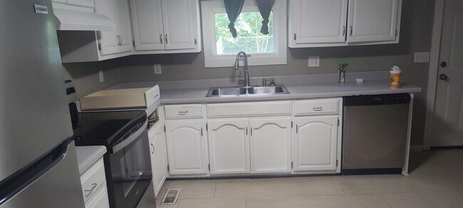 Foto del edificio - 1531 Katherine St NW