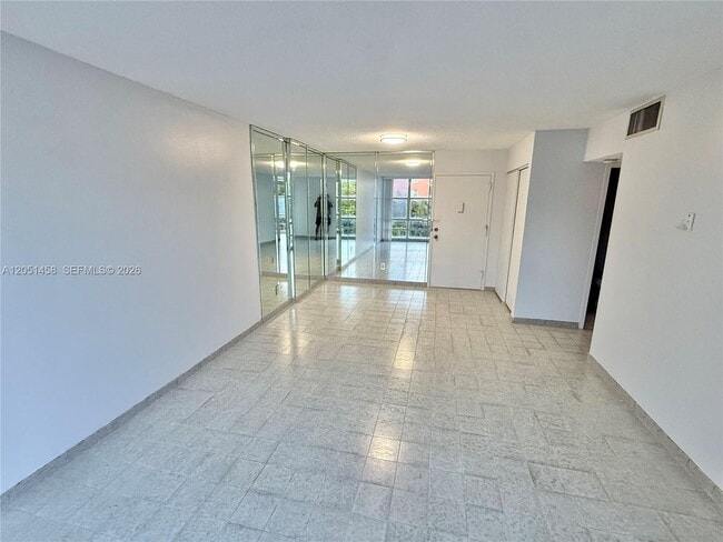 Foto del edificio - 200 172nd St