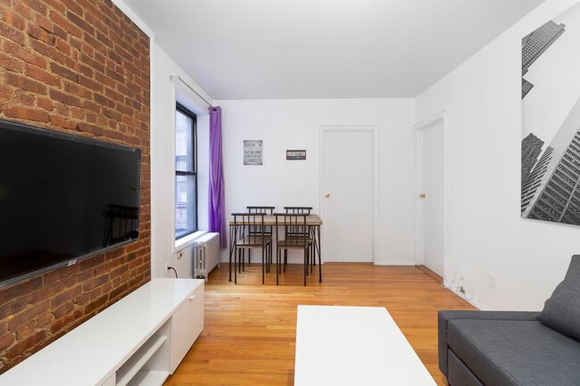 Building Photo - 1415 Lexington Ave