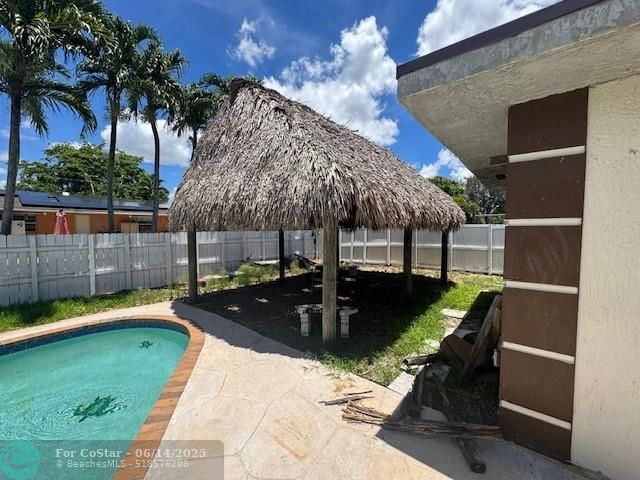 Foto del edificio - 9531 NW 8th St