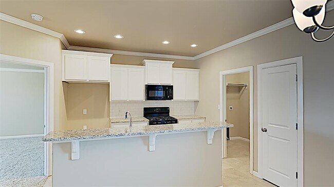 Foto del edificio - 10704 Mountain Fork Dr
