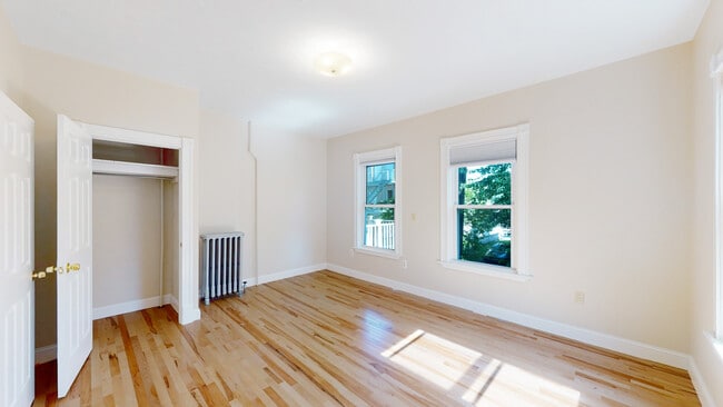 Building Photo - 45 Pratt St