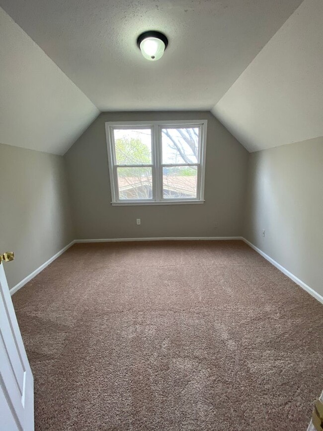 Foto del edificio - 8230 Cedarbrook Dr