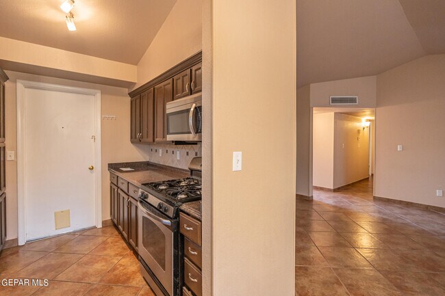 Building Photo - 1608 Bernard Kern Dr