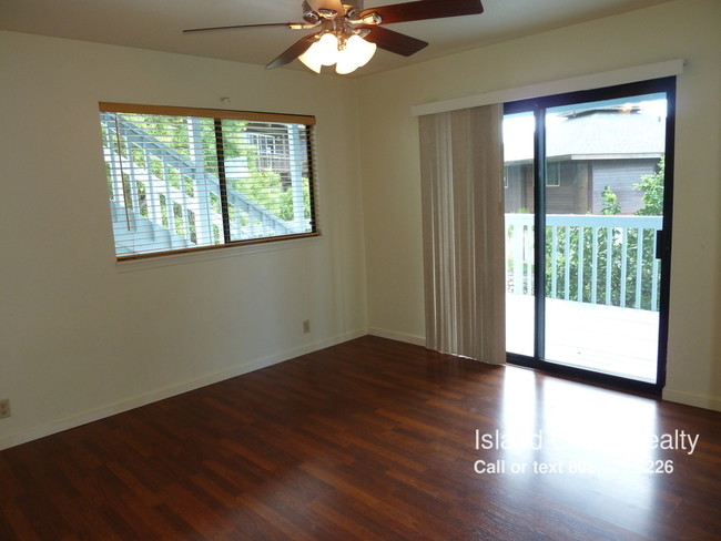 Building Photo - 3500 Malina Pl