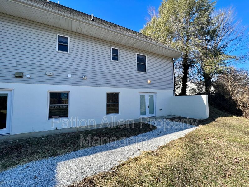 24.5 Crestview, Asheville, NC 28803 Condo for Rent in Asheville, NC