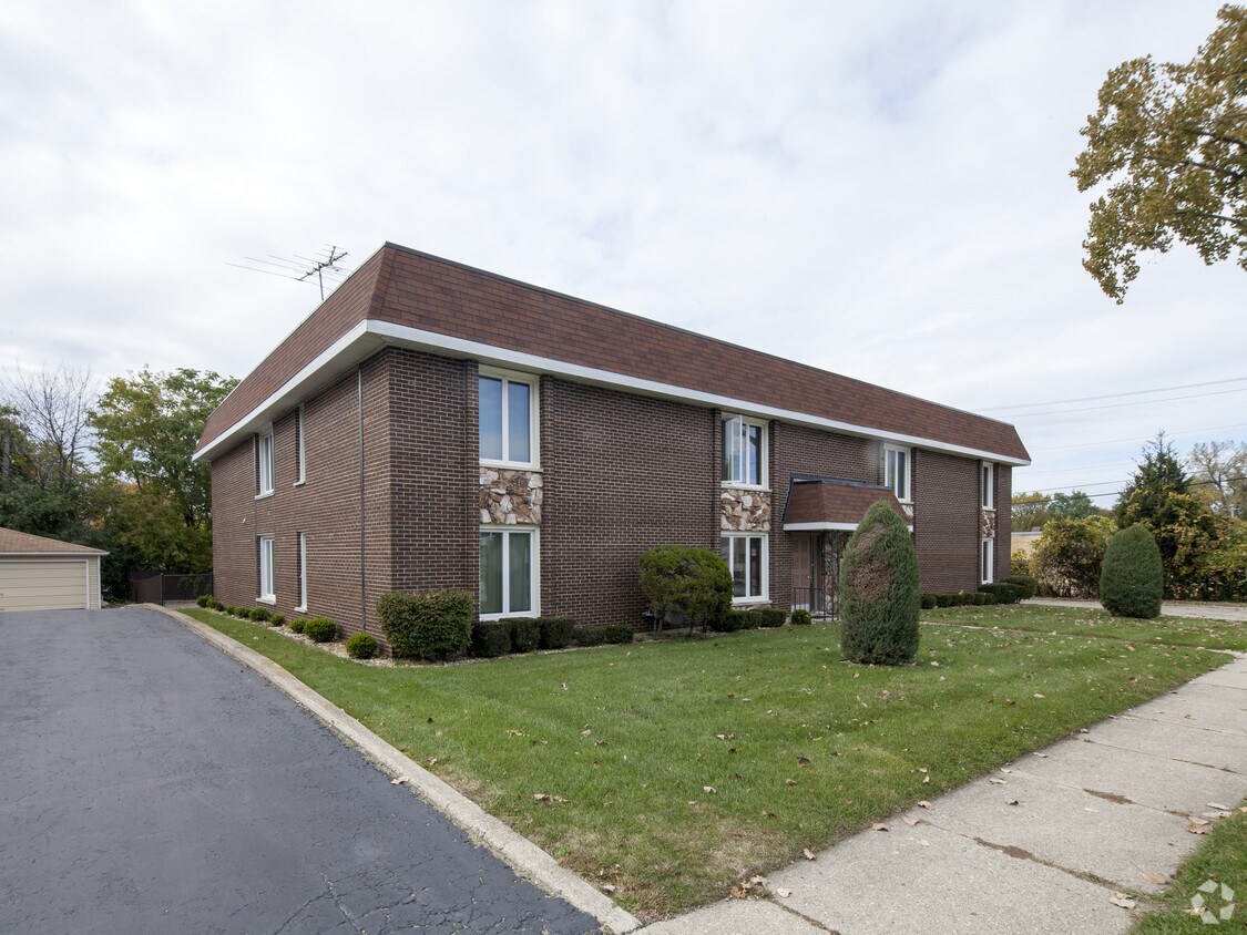 Primary Photo - 4312 Douglas Rd