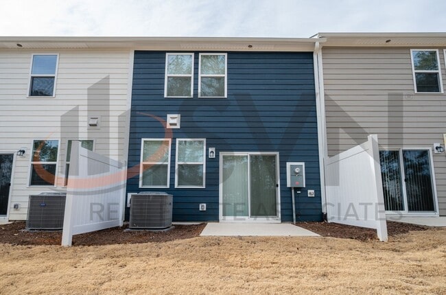 Building Photo - Brand New Construction! 3BD, 2.5BA Mebane Townhome Walking Distance from Tanger Outlets